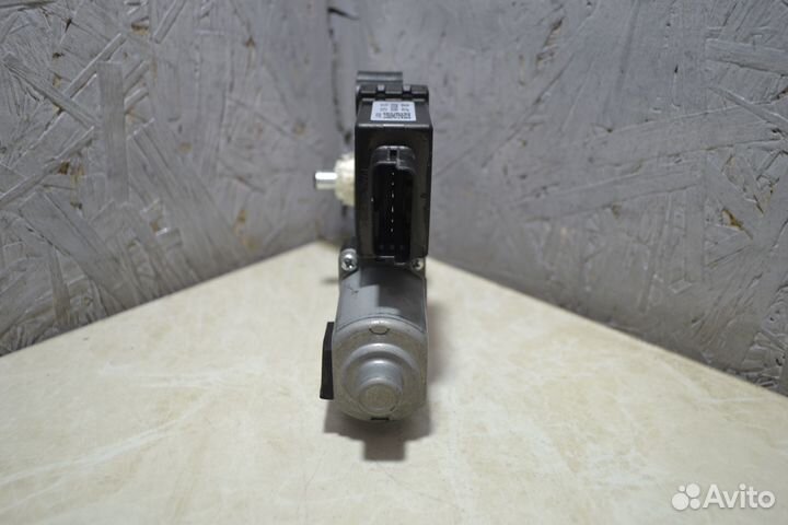 Моторчик стеклоподьемника задний левый Kia Ceed 2