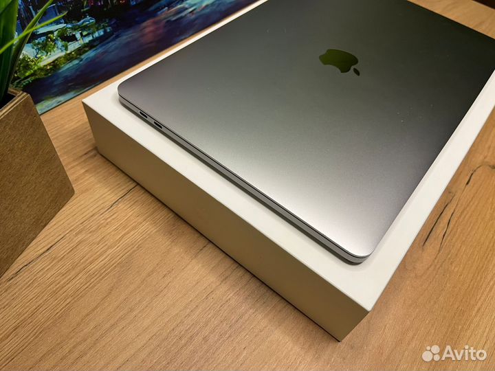 Macbook pro 13 2020 16gb Щикарный