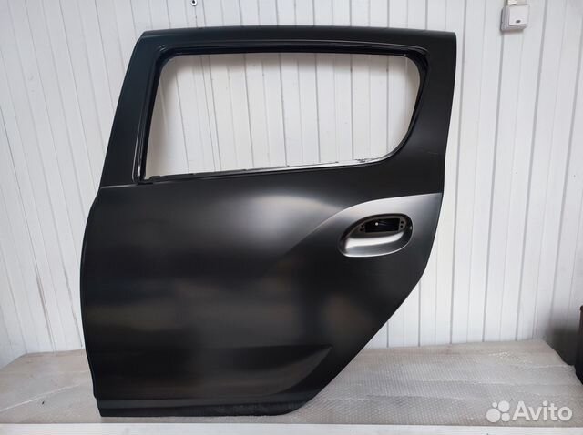 Дверь левая задняя Renault Sandero Stepway 2 с 14