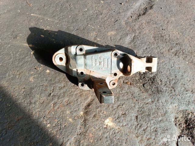 Кронштейн (крепление) DAF XF 105 2010 1643161