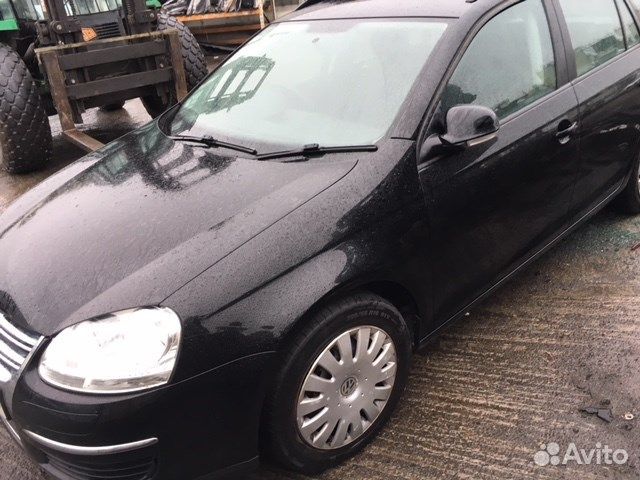 Разбор на запчасти Volkswagen Golf 5