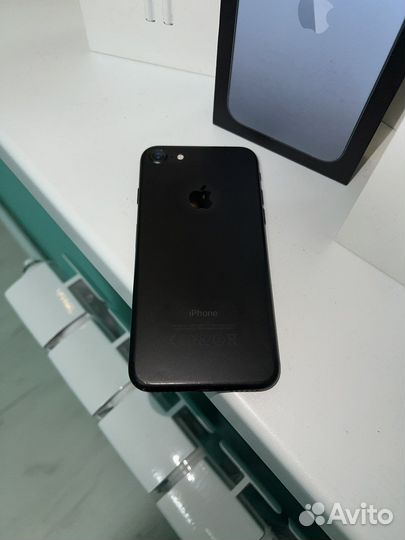 iPhone 7, 128 ГБ
