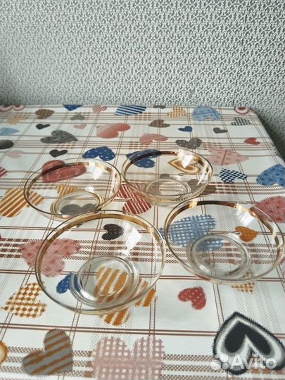 Соусница с золотым тиснением