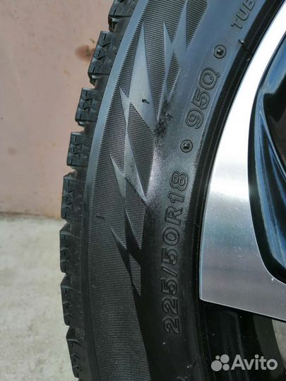 Bridgestone Blizzak VRX2 2.25/50 R18