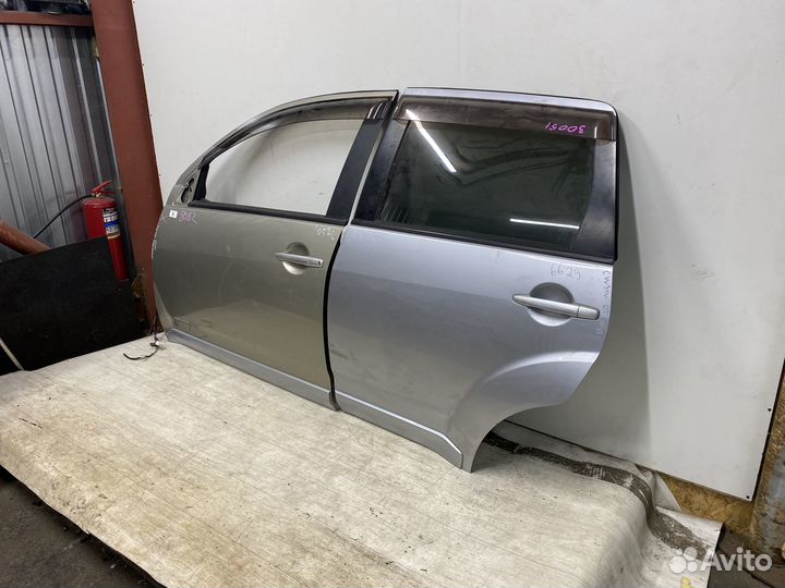 Дверь Mitsubishi Outlander XL левая