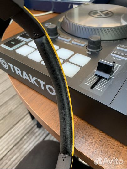 Наушники akg