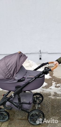 Продам детскую коляску 3в1