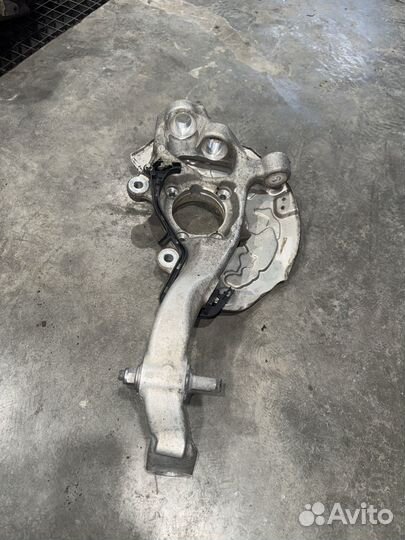 Поворотный кулак mercedes w213