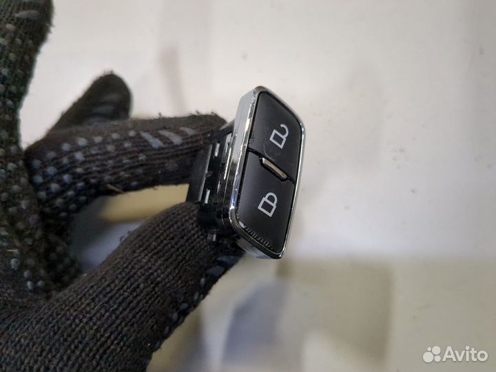 Кнопка замков дверей Ford F-150, 2018