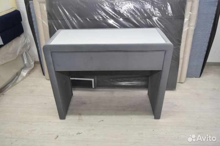 Туалетный столик