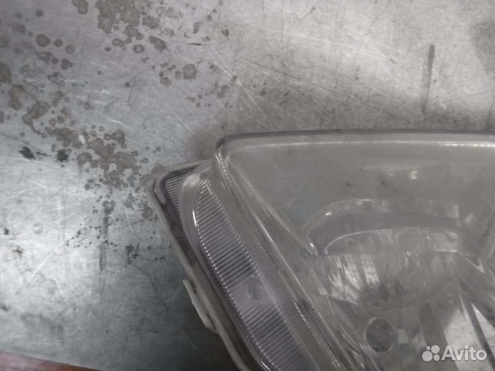 Фара передняя правая Toyota Corolla 124 правый