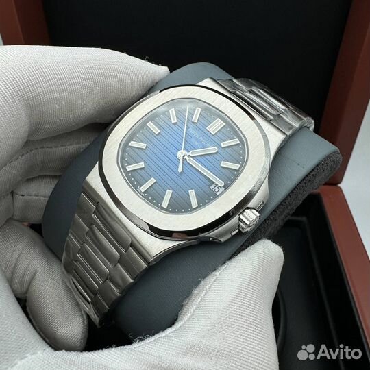 Часы Patek Philippe Nautilus