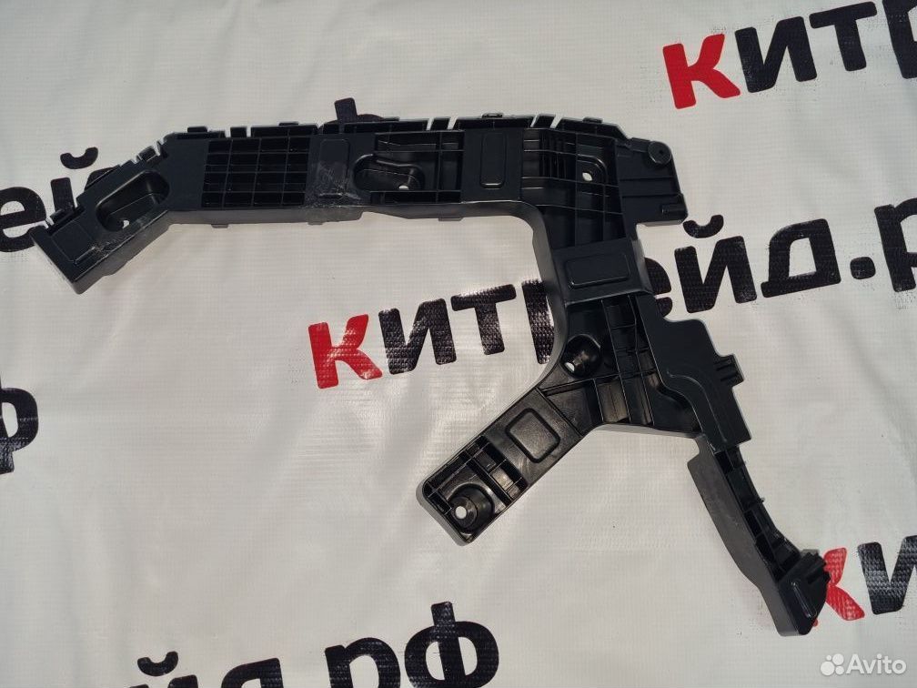 Задний правый кронштейн бампера Geely Monjaro