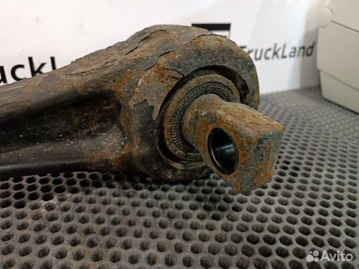 Тяга реактивная заднего моста Man Tgx