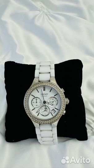 Часы наручные женские механические