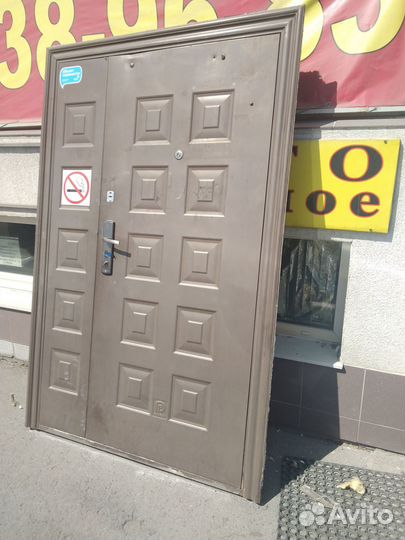 Дверь входная металлическая 2-х створч.,б/у
