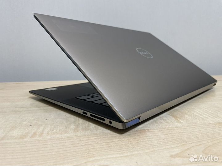 Ноутбук Dell Precision 5550 - 4k / i7 / T1000