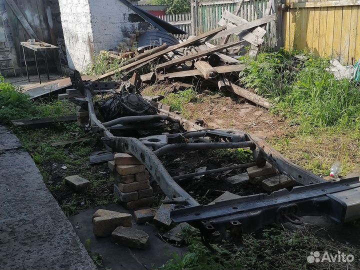 Продам раму от toyota land cruiser prada