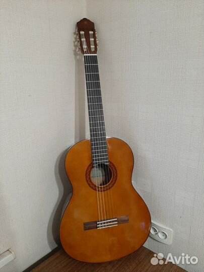 Классическая гитара yamaha c40