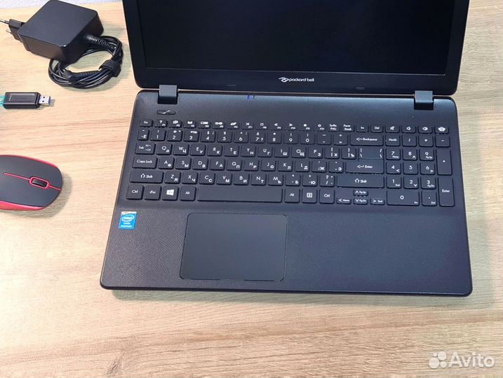 Ноутбук Acer Packard BeLL