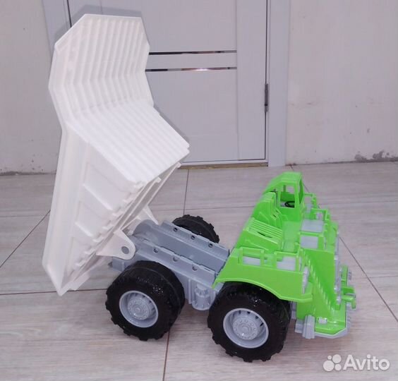 Игрушка Самосвал