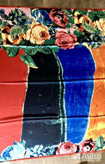 Платок пашмина шарф от Dolce gabbana