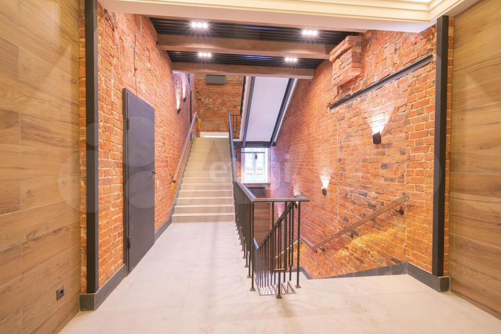 Сдам офисное помещение, 252.2 м²