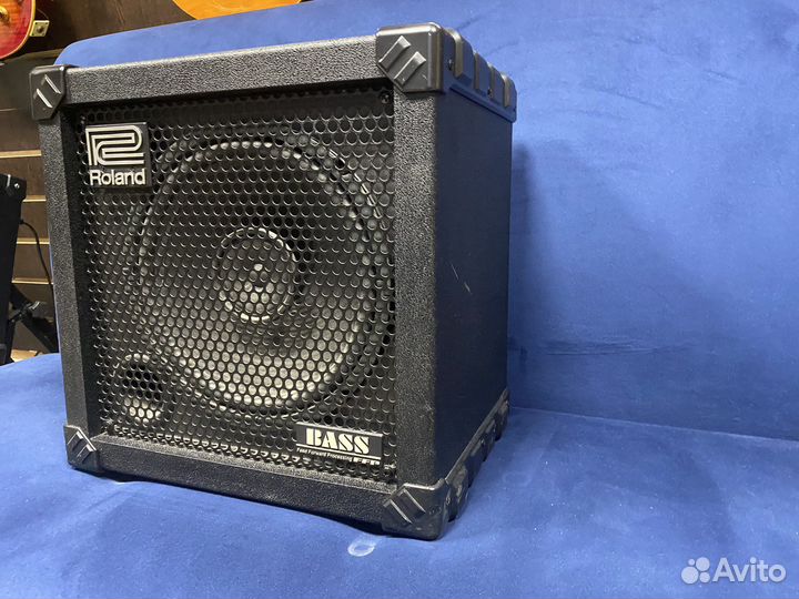 Басовый комбик Roland Cube 30 bass