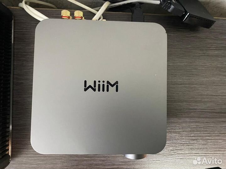 Интегрированный усилитель wiim AMP со стримером