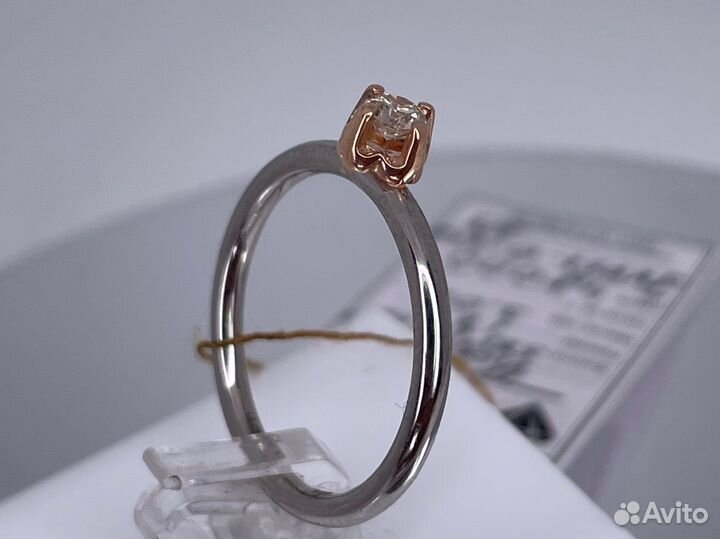 Платиновое кольцо с бриллиантом 0.175 ct