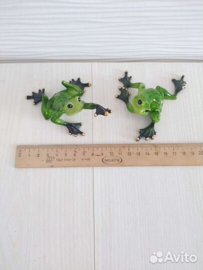 Лягушки фигурки коллекционные