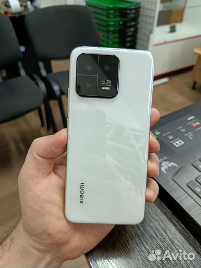 Xiaomi 13, 8/256 ГБ
