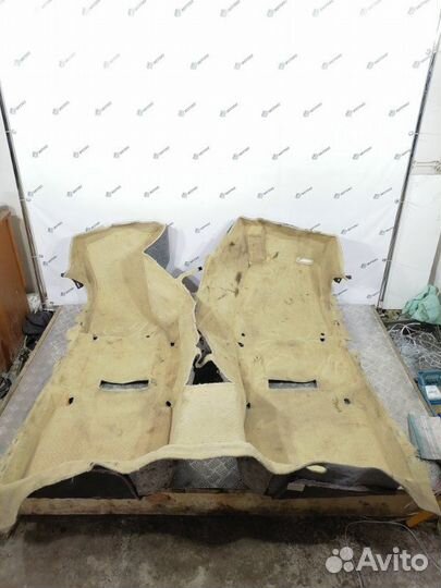 Ковер пола Toyota Crown GRS183