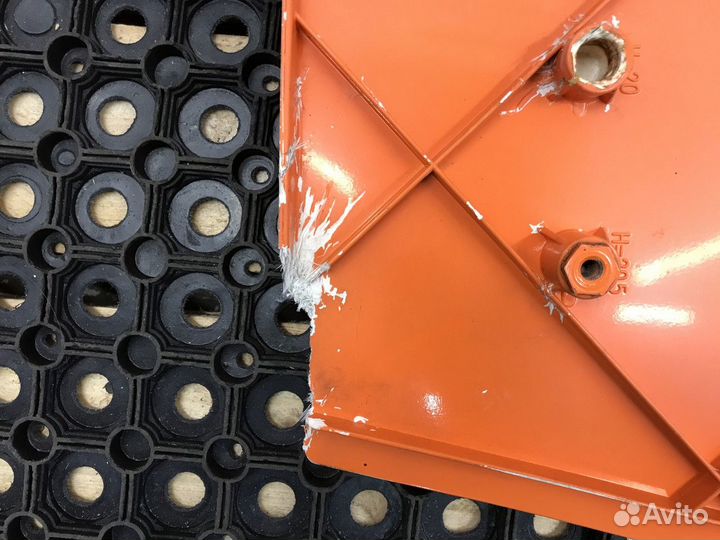 Спойлер боковой левый