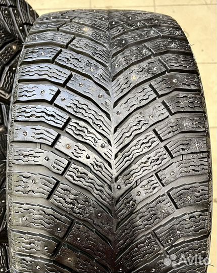 Michelin X-Ice North 4 245/40 R19 98T