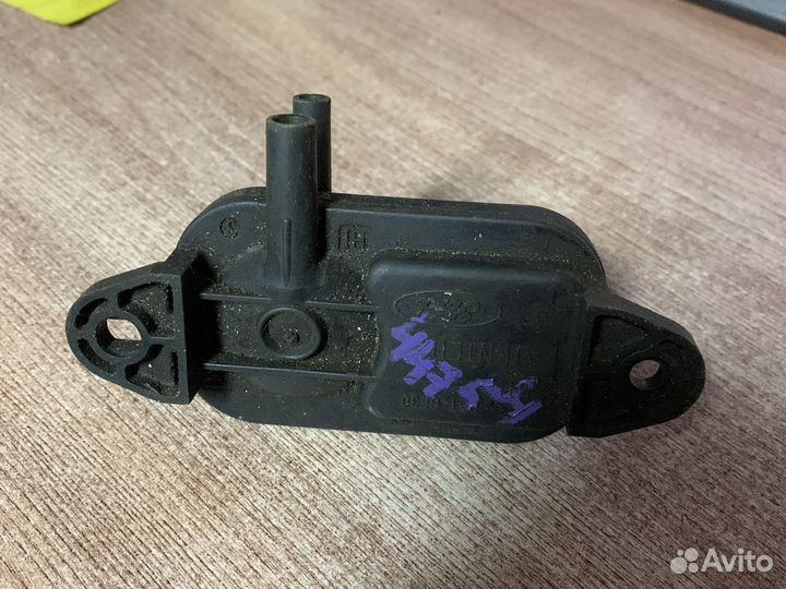 Клапан электромагнитный Форд (2,0 98bb9j460ab)