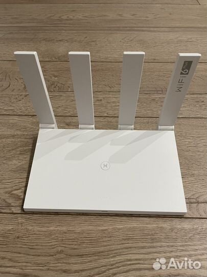 Wi-Fi роутер Huawei WS7100