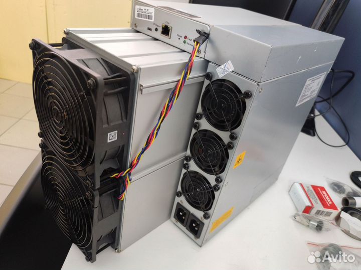 Asic майнер Bitmain Antminer S19