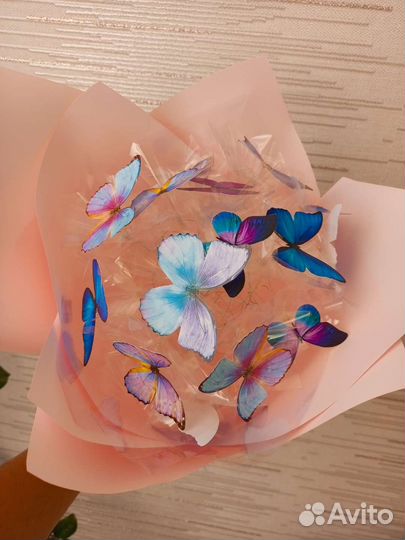 Светящийся букет из бабочек