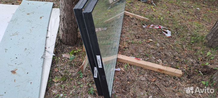 Продаю два стеклопакета для двери