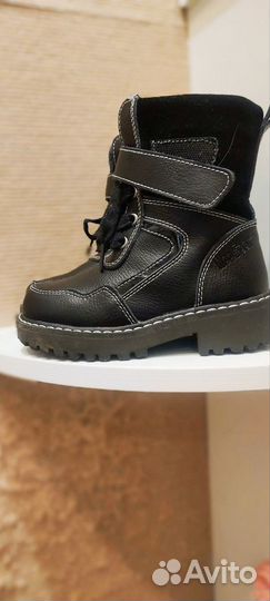 Ботинки демисезонные 27 размер на девочку
