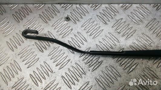 Щеткодержатель лобового стекла toyota corolla vers