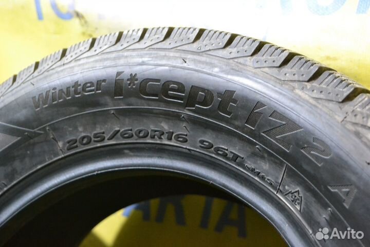 Hankook Winter I'Cept iZ 2 W616 205/60 R16
