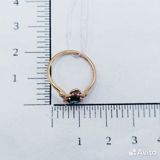 Золотое кольцо с камнем 16,5р