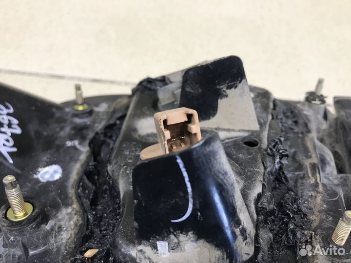 Фонарь задний наружный левый Almera N16 2000-2006