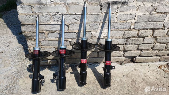 Стойки на toyota camry 30 kyb