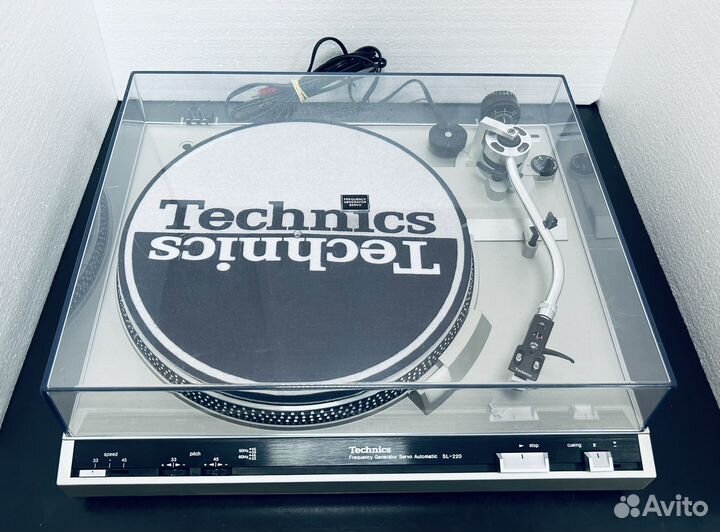 Проигрыватель винила Technics SL-220