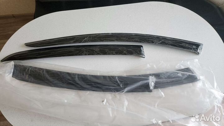 Дефлекторы окон на vesta