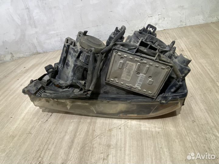 Фара правая Volvo XC90 I (2002—2006) c91 B6294T