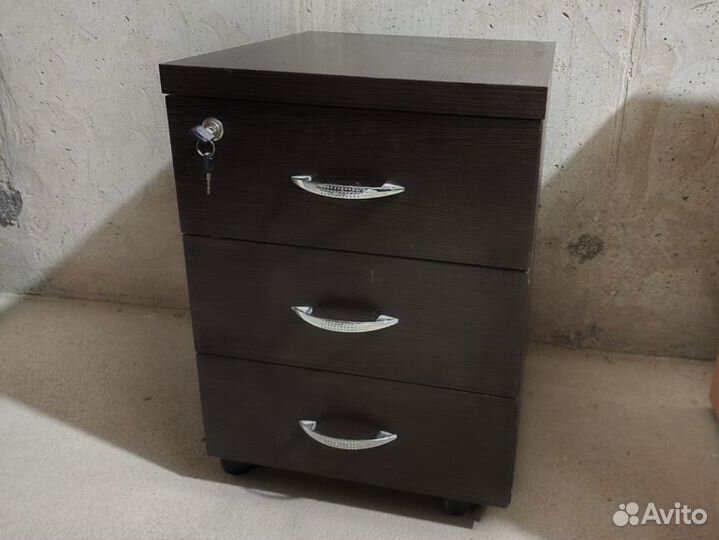 Тумбы офисные с ящиками 3шт